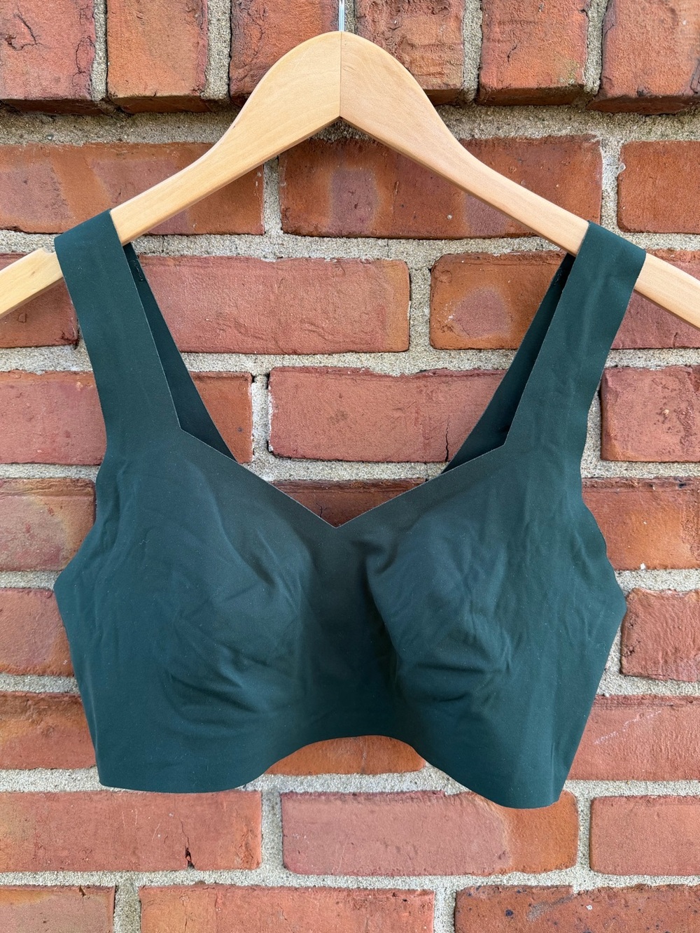aerie Smoothez Wireless Comfort Bra in Pine Green